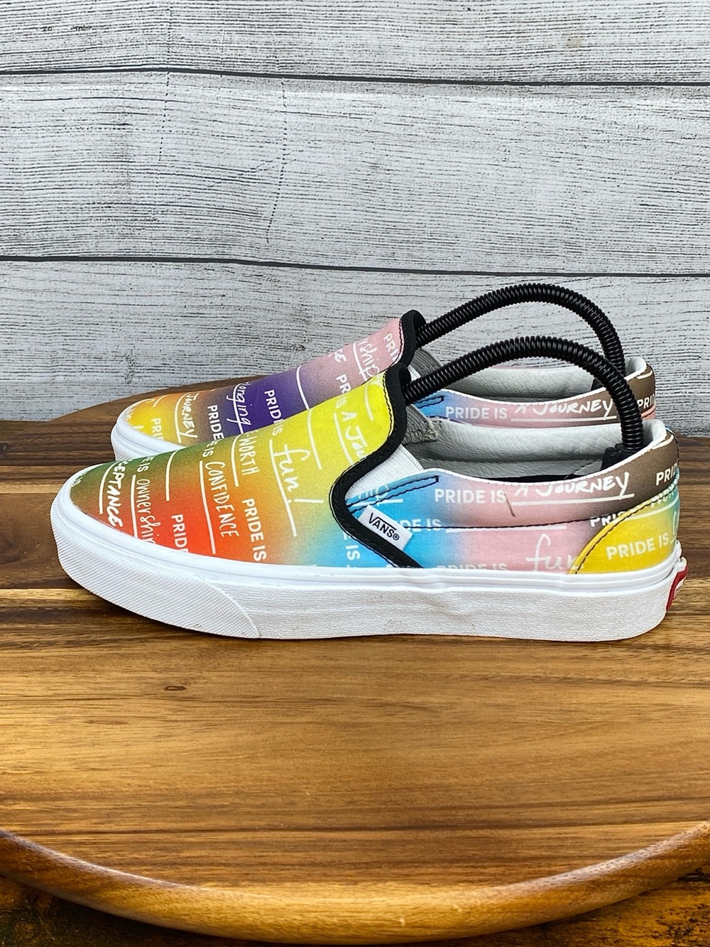 Vans Classic Slip On Rainbow Pride Sneakers Women’s Shoe Size 9